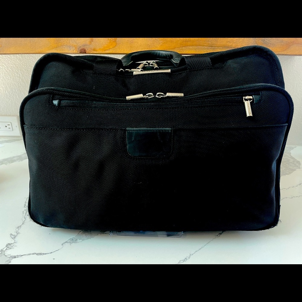Briggs and Riley Travelware expandable laptop briefcase